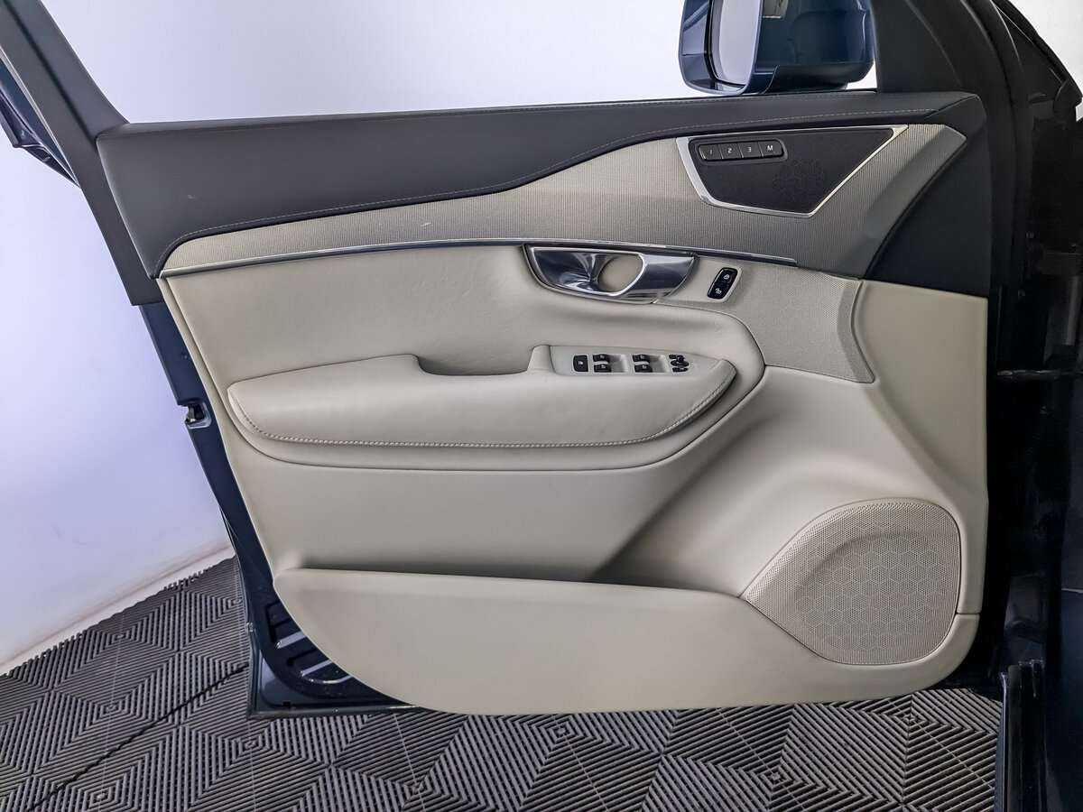Купить Volvo XC90 с пробегом. Фото: #14