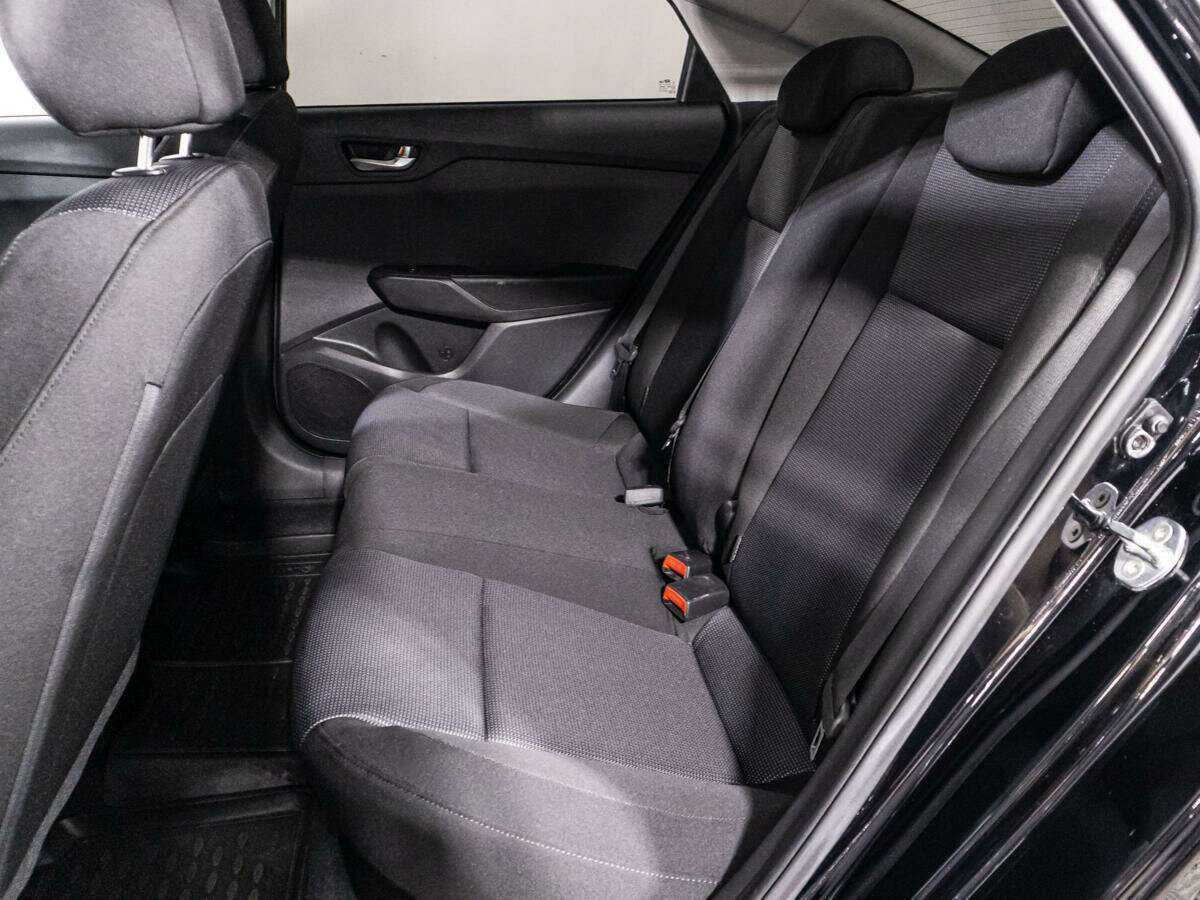 Купить Hyundai Solaris с пробегом. Фото: #9