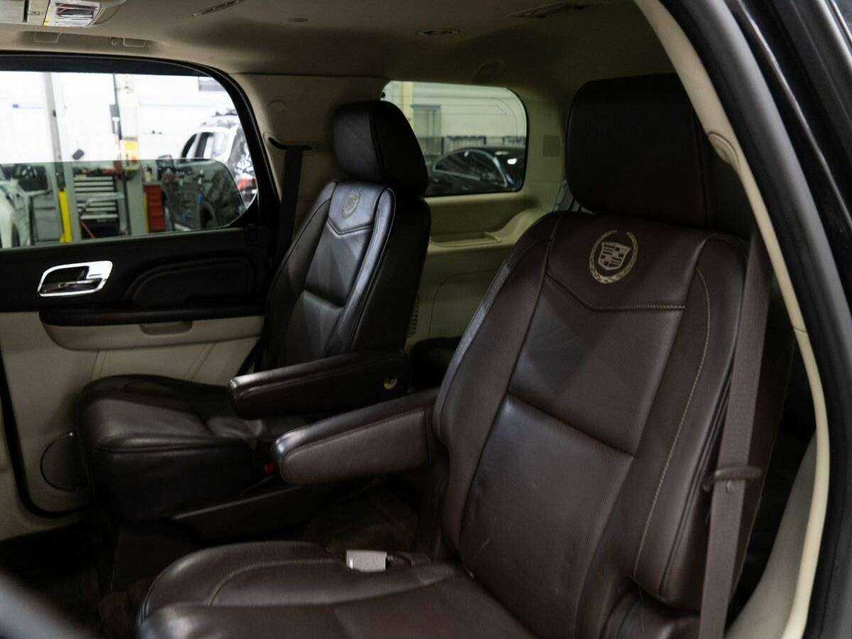 Купить Cadillac Escalade с пробегом. Фото: #6