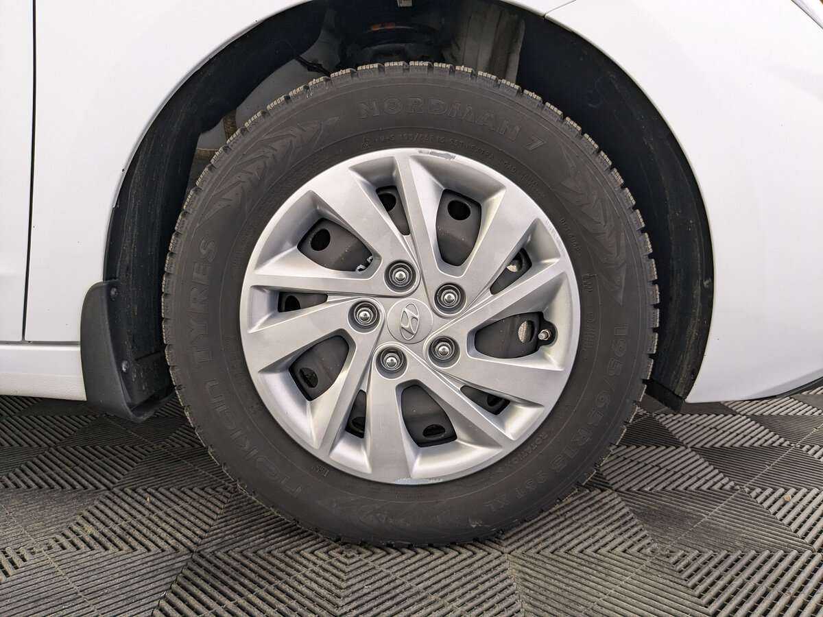 Купить Hyundai Elantra с пробегом. Фото: #11