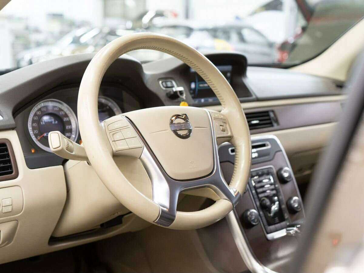Купить Volvo XC70 с пробегом. Фото: #4