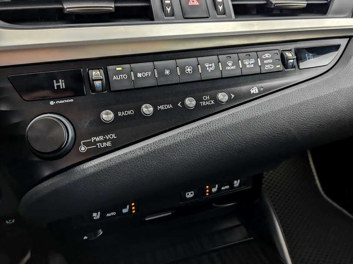 Купить Lexus ES с пробегом. Фото: #21