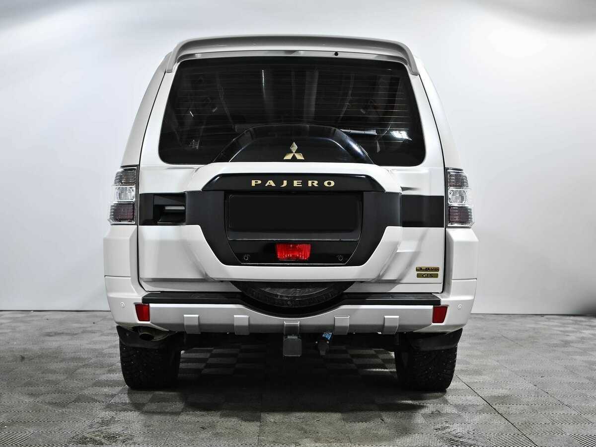 Купить Mitsubishi Pajero с пробегом. Фото: #4