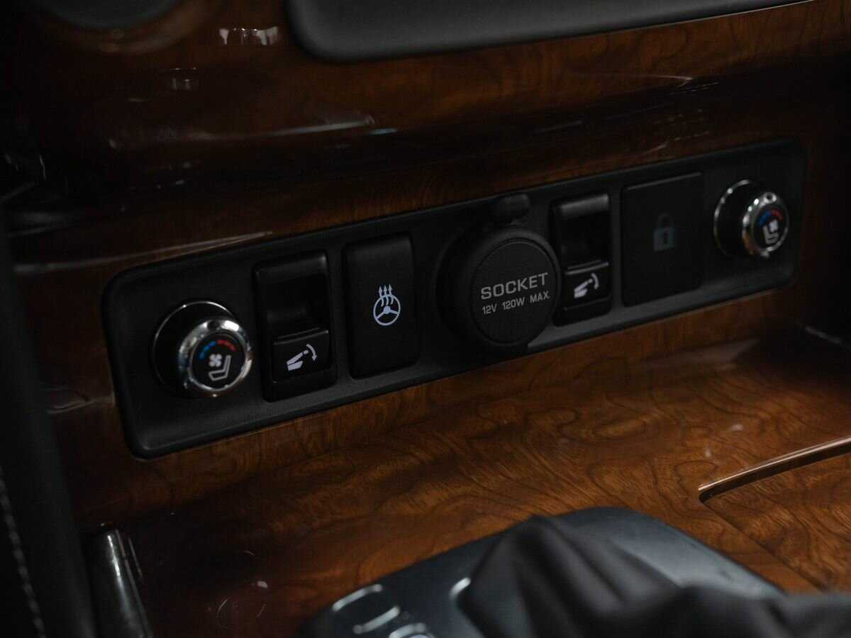 Купить Infiniti QX80 с пробегом. Фото: #24