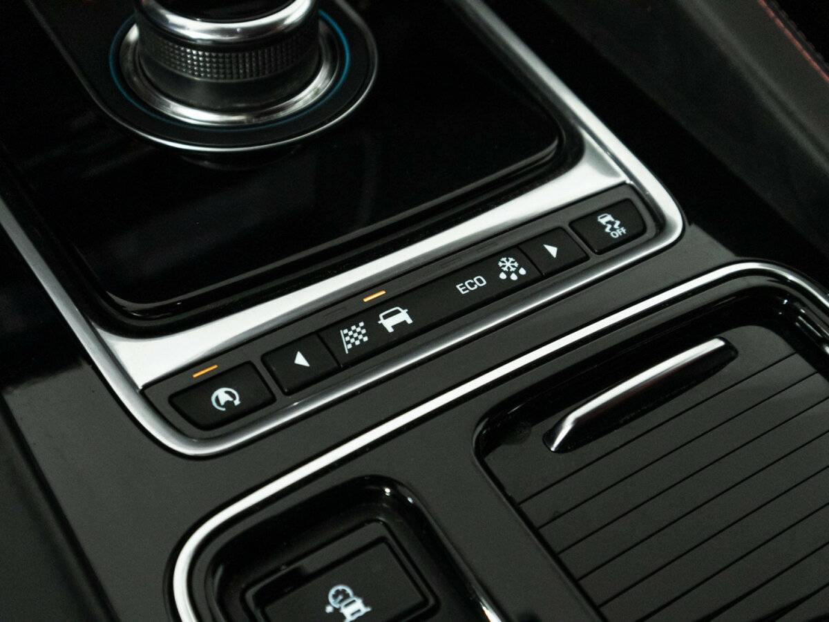 Купить Jaguar F-Pace с пробегом. Фото: #17