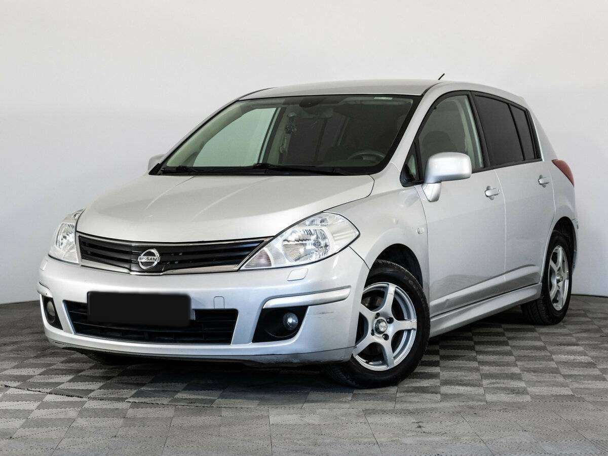 Купить Nissan Tiida с пробегом. Посмотреть фото