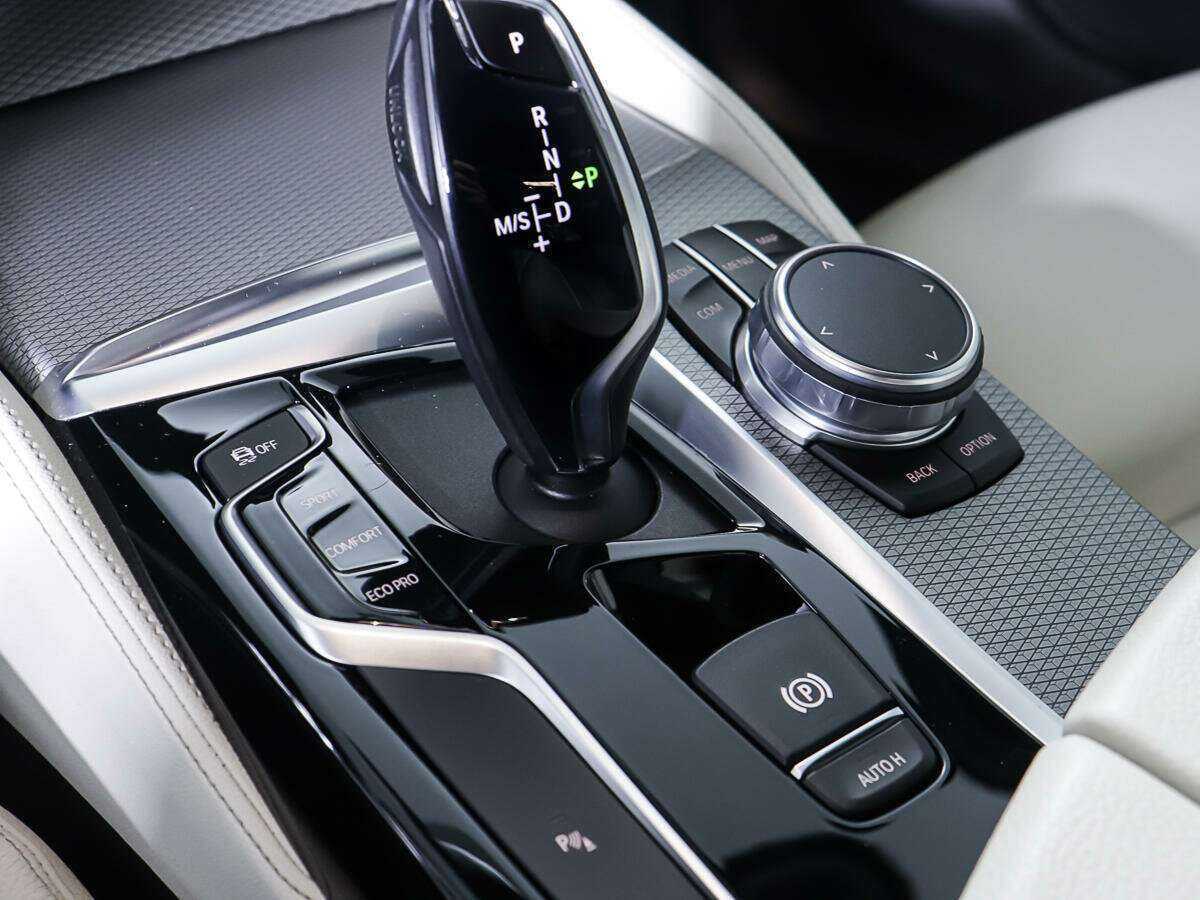 Купить BMW 5 серии с пробегом. Фото: #24