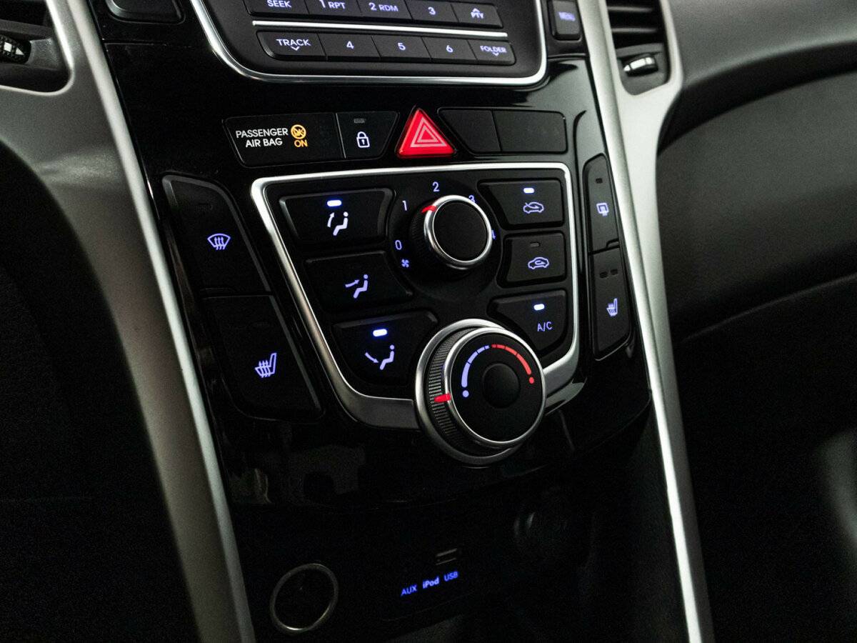 Купить Hyundai i30 с пробегом. Фото: #14