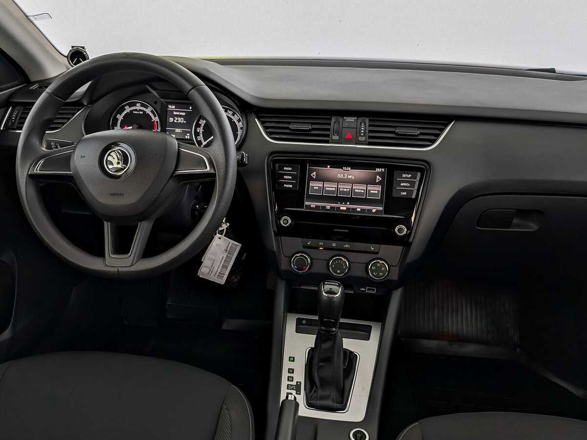 Купить Skoda Octavia с пробегом. Фото: #26