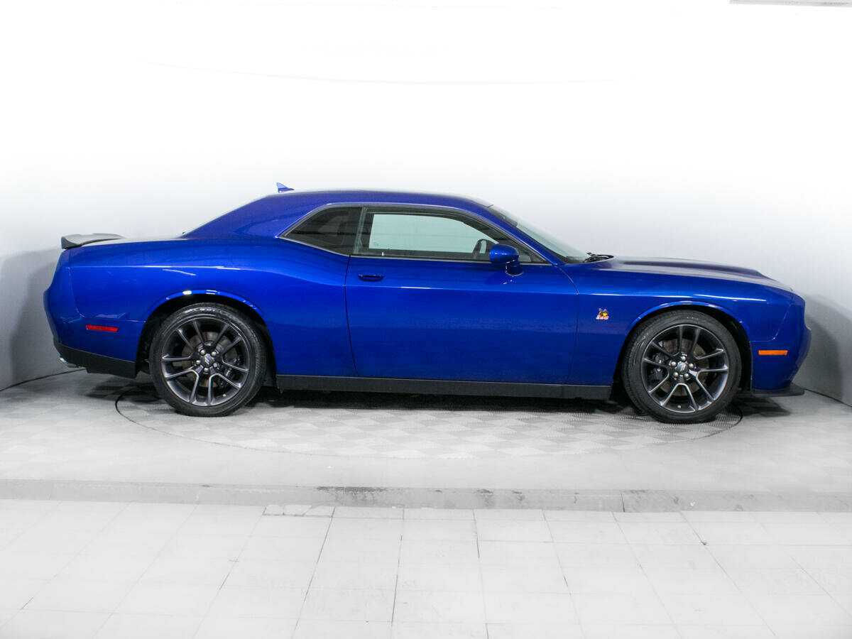 Купить Dodge Challenger с пробегом. Фото: #3