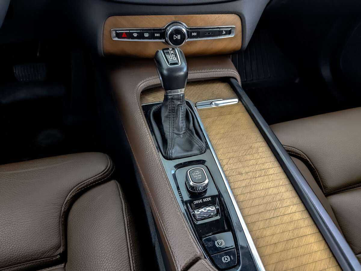 Купить Volvo XC90 с пробегом. Фото: #16