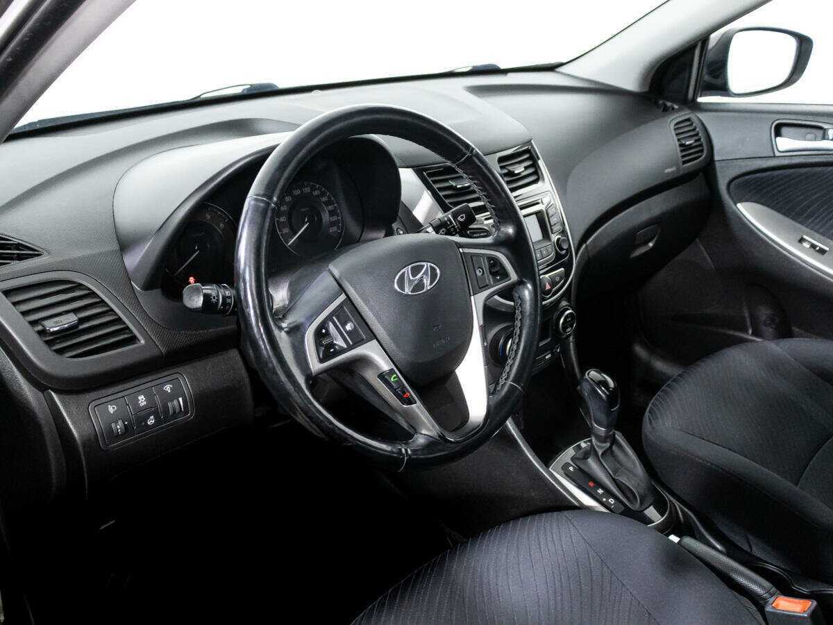 Купить Hyundai Solaris с пробегом. Фото: #10