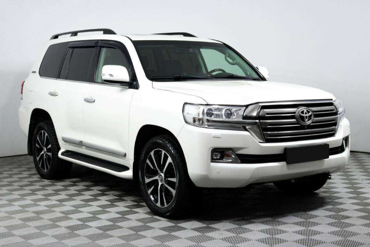 Купить Toyota Land Cruiser с пробегом. Фото: #2