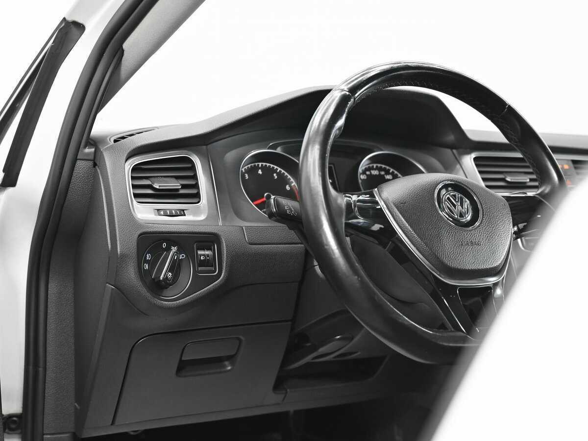 Купить Volkswagen Golf с пробегом. Фото: #7