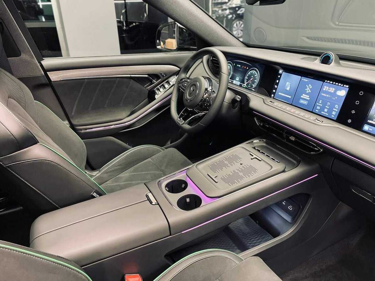 Купить Voyah Free с пробегом. Фото: #21