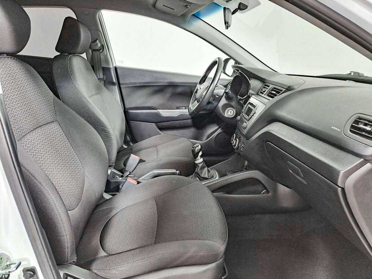Купить Kia Rio с пробегом. Фото: #8