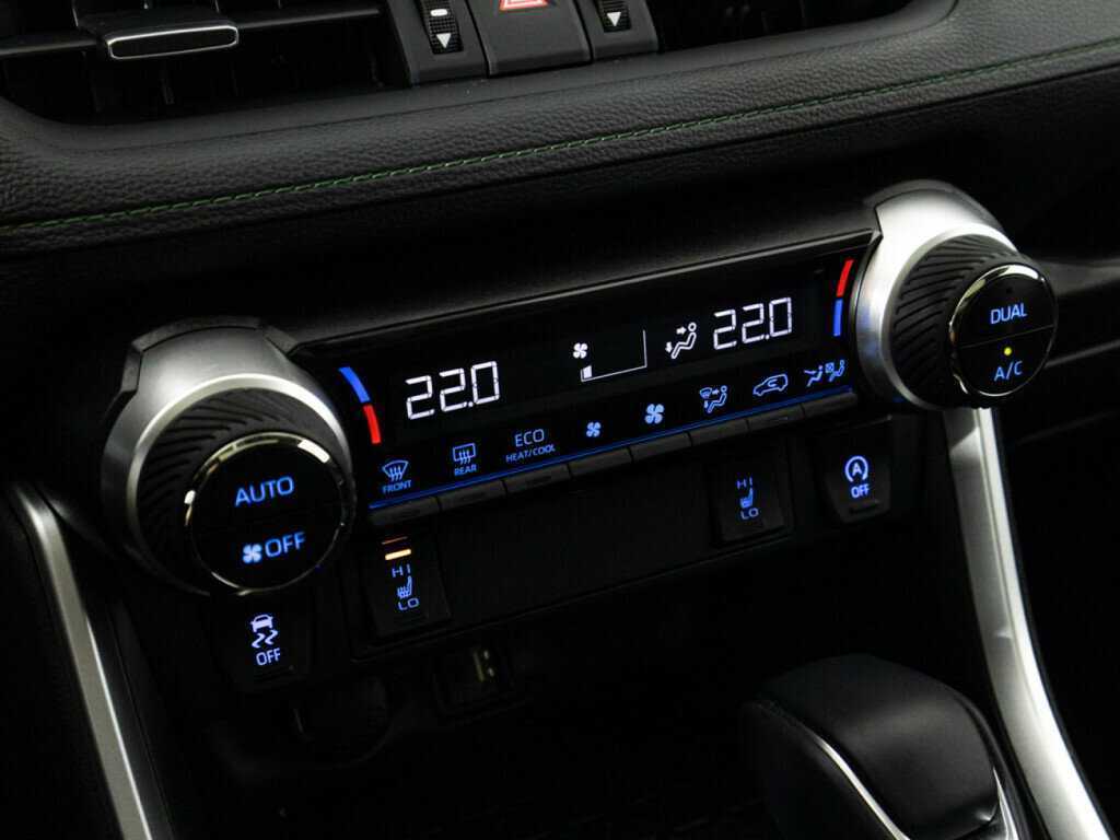 Купить Toyota RAV4 с пробегом. Фото: #18