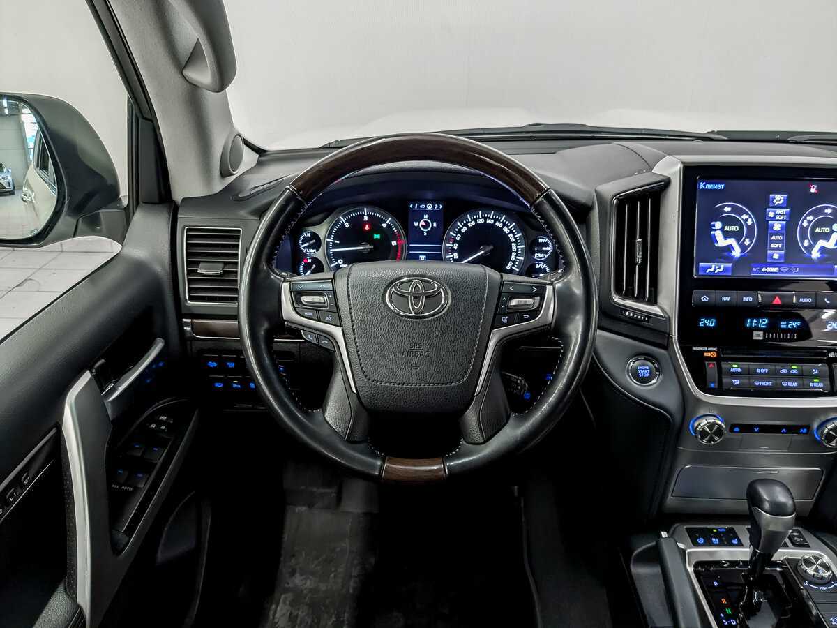 Купить Toyota Land Cruiser с пробегом. Фото: #21