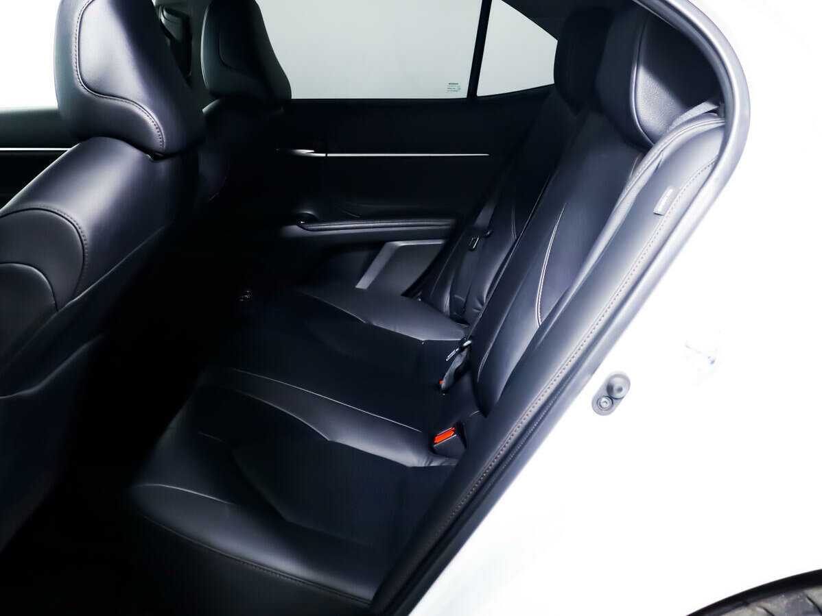 Купить Toyota Camry с пробегом. Фото: #11