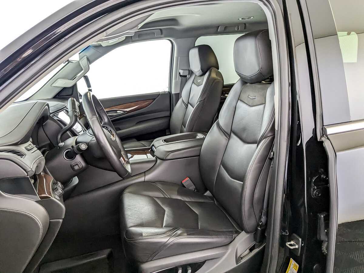 Купить Cadillac Escalade с пробегом. Фото: #15
