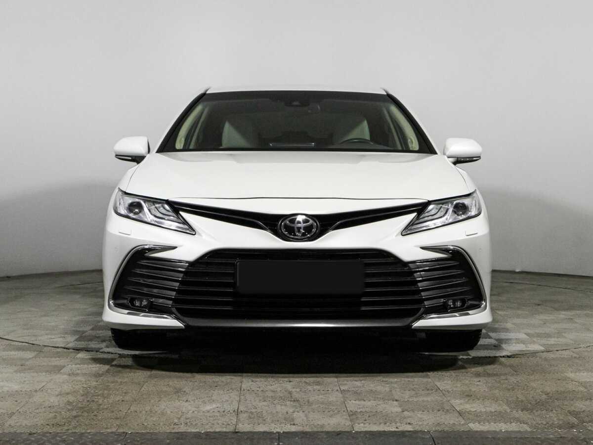 Купить Toyota Camry с пробегом. Фото: #1