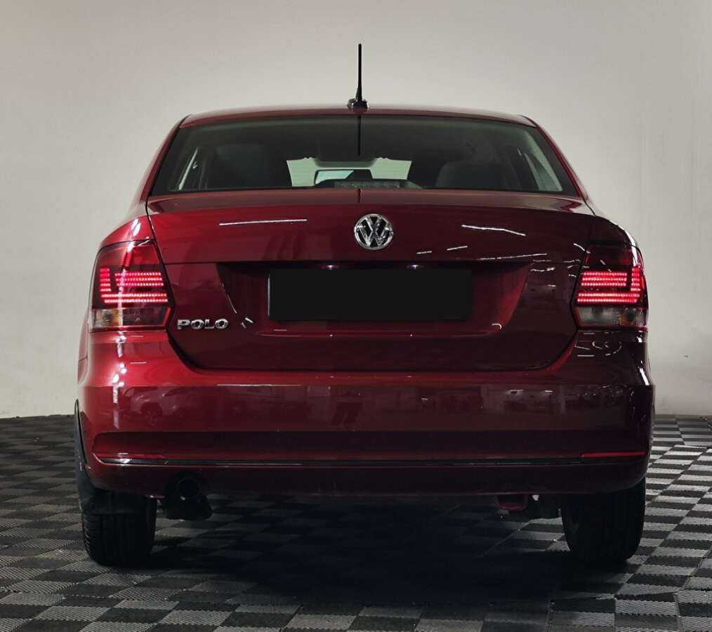 Купить Volkswagen Polo с пробегом. Фото: #3