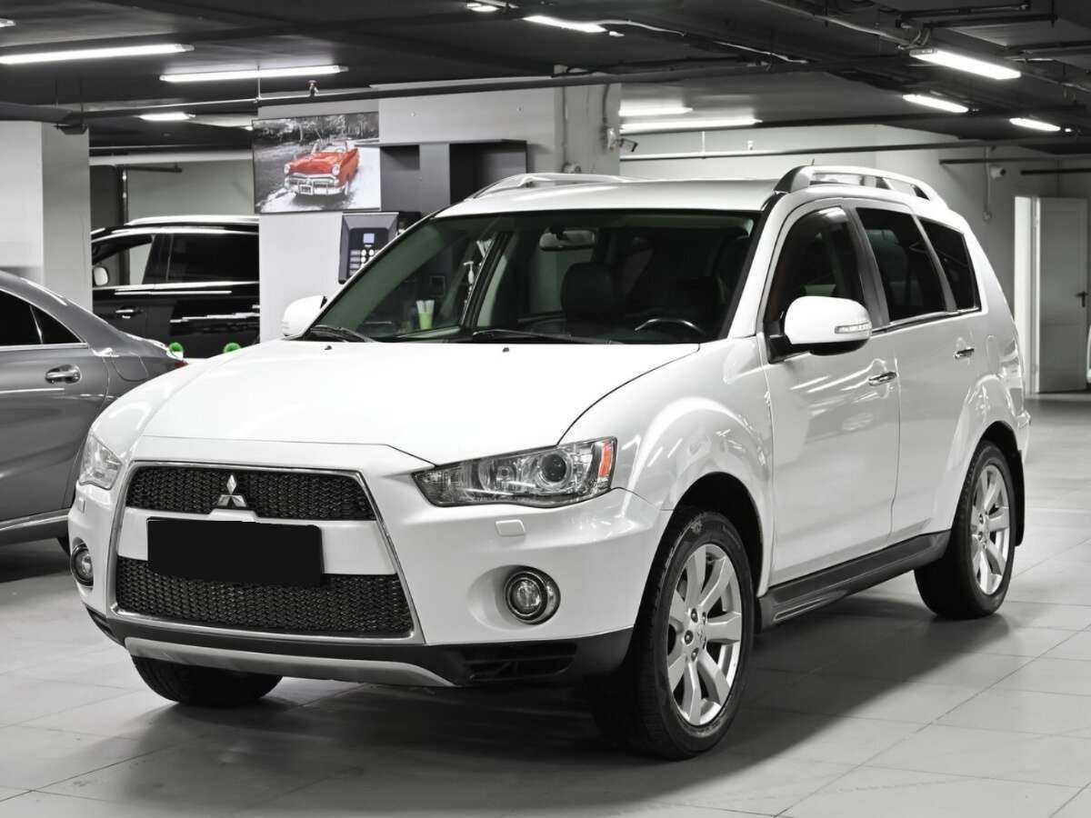 Купить Mitsubishi Outlander с пробегом. Посмотреть фото