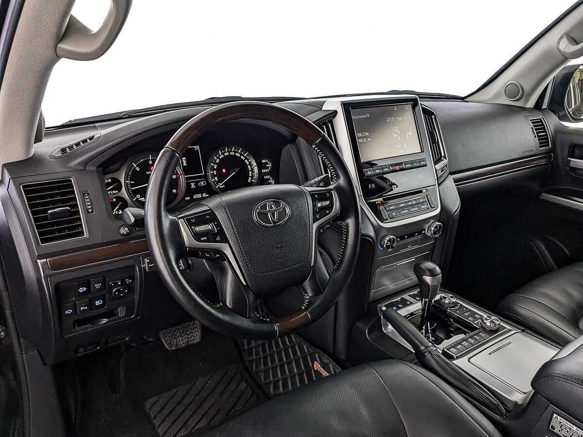 Купить Toyota Land Cruiser с пробегом. Фото: #14