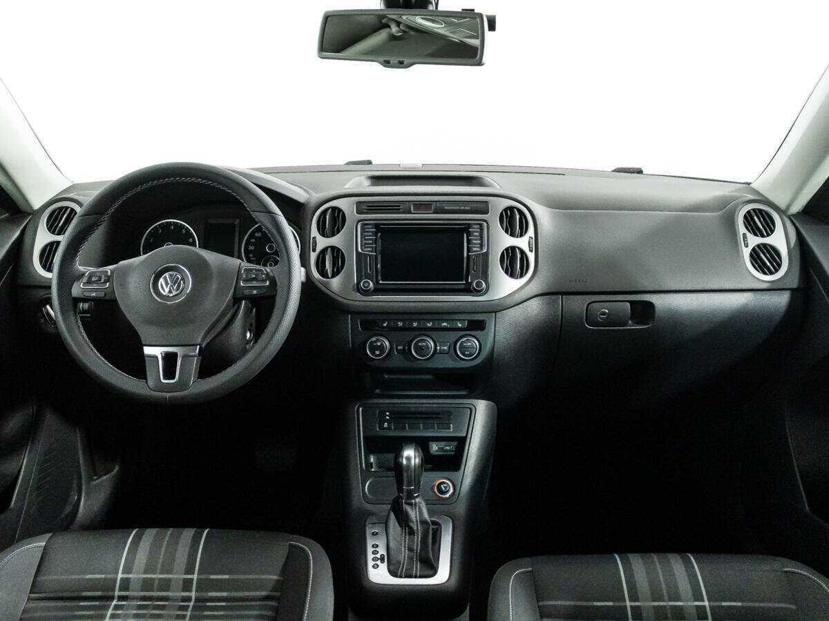 Купить Volkswagen Tiguan с пробегом. Фото: #13