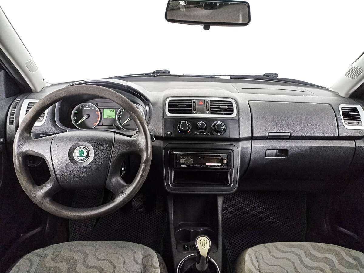 Купить Skoda Fabia с пробегом. Фото: #9