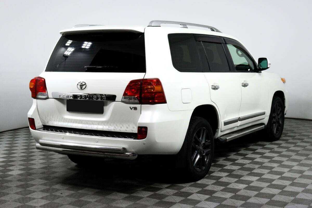 Купить Toyota Land Cruiser с пробегом. Фото: #4
