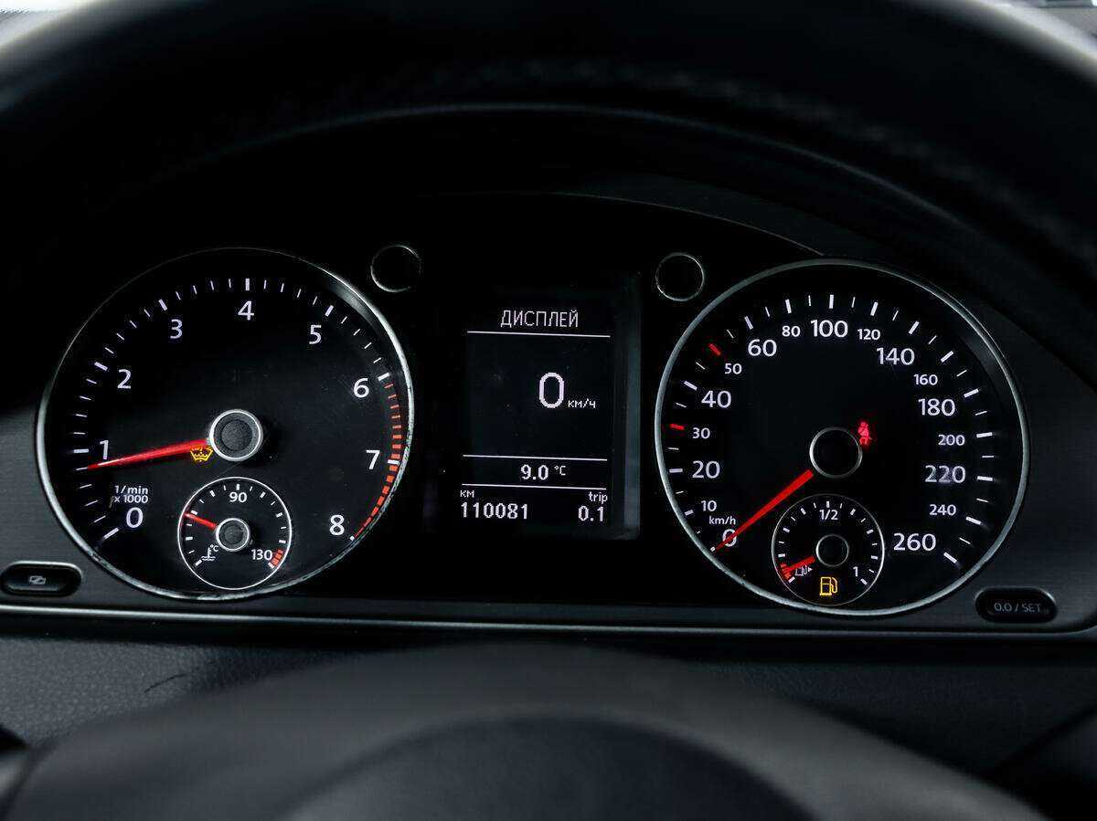 Купить Volkswagen Passat с пробегом. Фото: #16