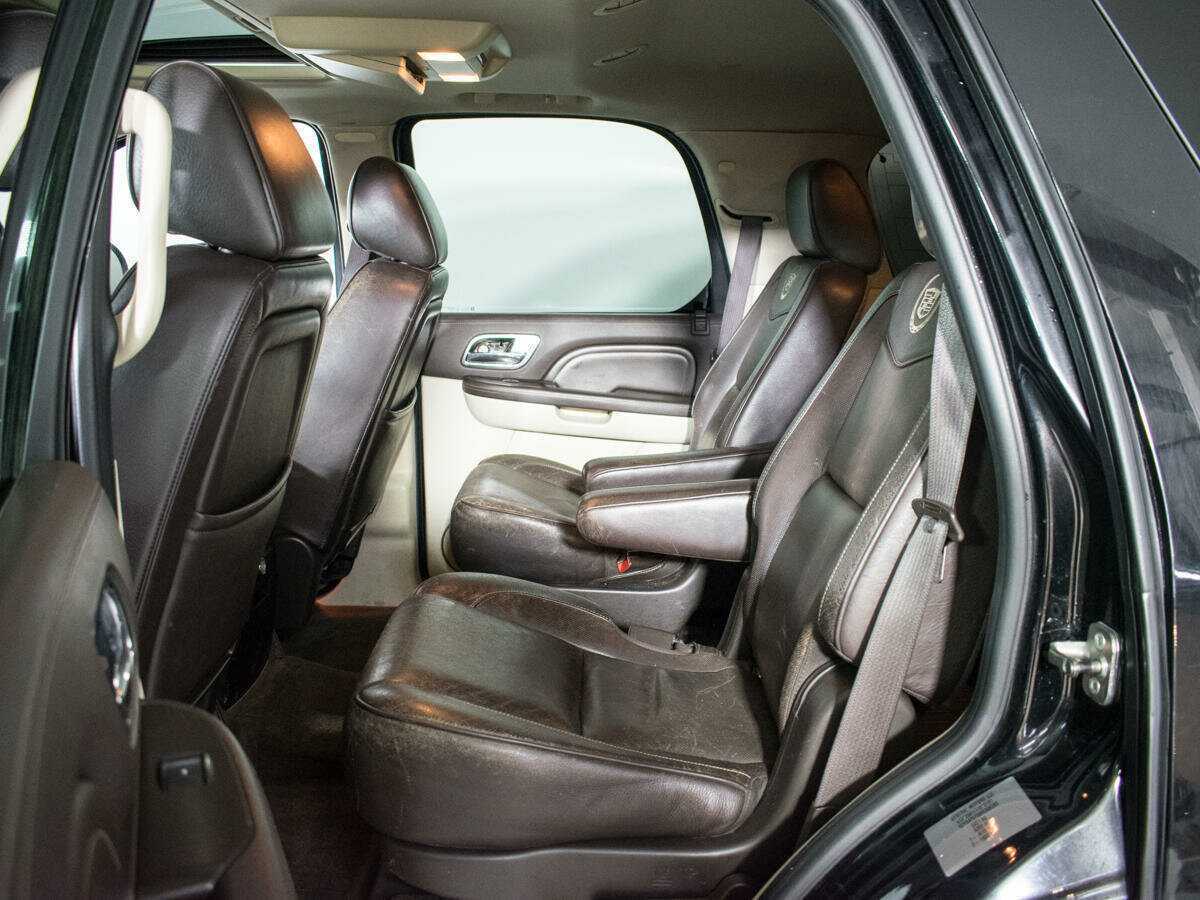 Купить Cadillac Escalade с пробегом. Фото: #8