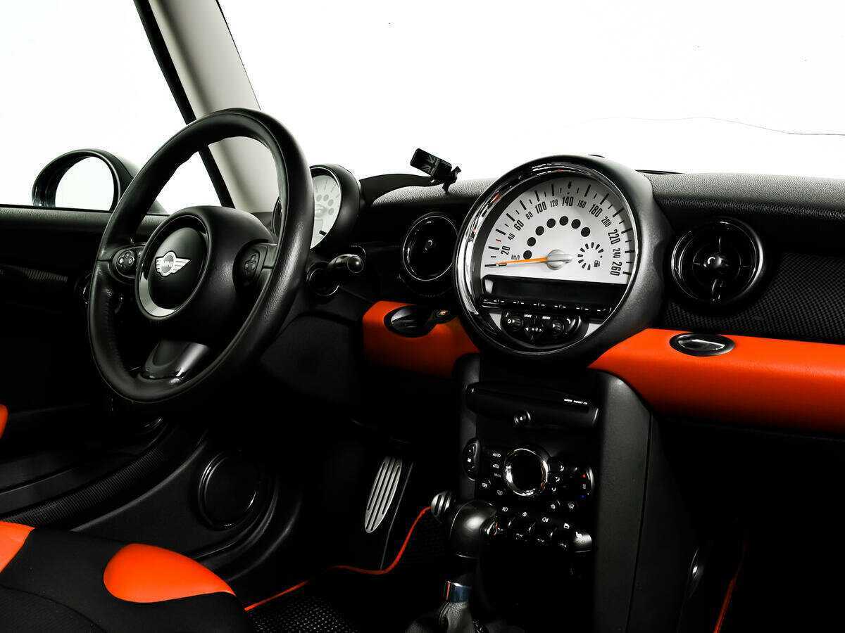 Купить Mini Clubman с пробегом. Фото: #8