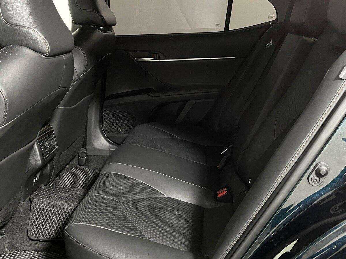 Купить Toyota Camry с пробегом. Фото: #7