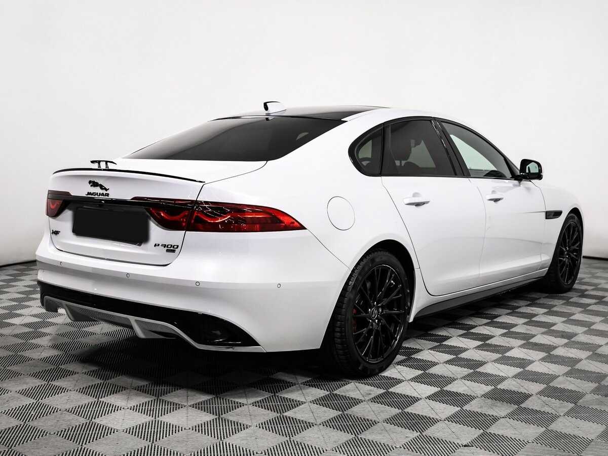 Купить Jaguar XF с пробегом. Фото: #4