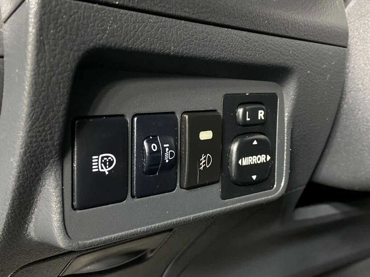 Купить Toyota Corolla с пробегом. Фото: #10