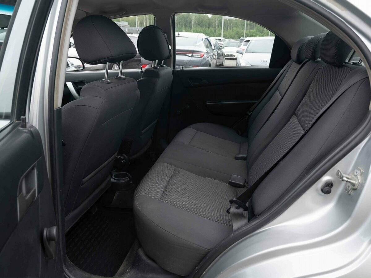 Купить Chevrolet Aveo с пробегом. Фото: #8