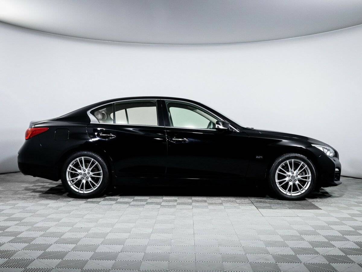 Купить Infiniti Q50 с пробегом. Фото: #3