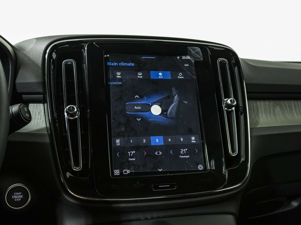 Купить Volvo XC40 с пробегом. Фото: #12