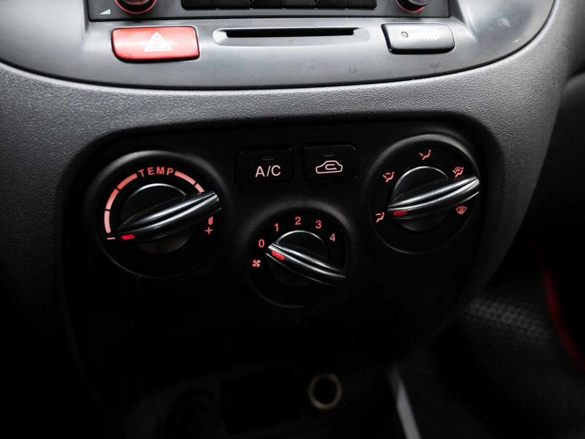 Купить Kia Rio с пробегом. Фото: #17