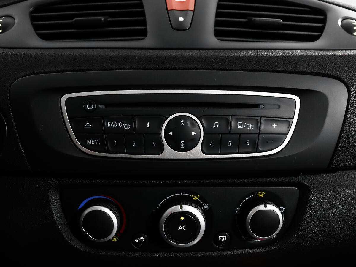 Купить Renault Scenic с пробегом. Фото: #13
