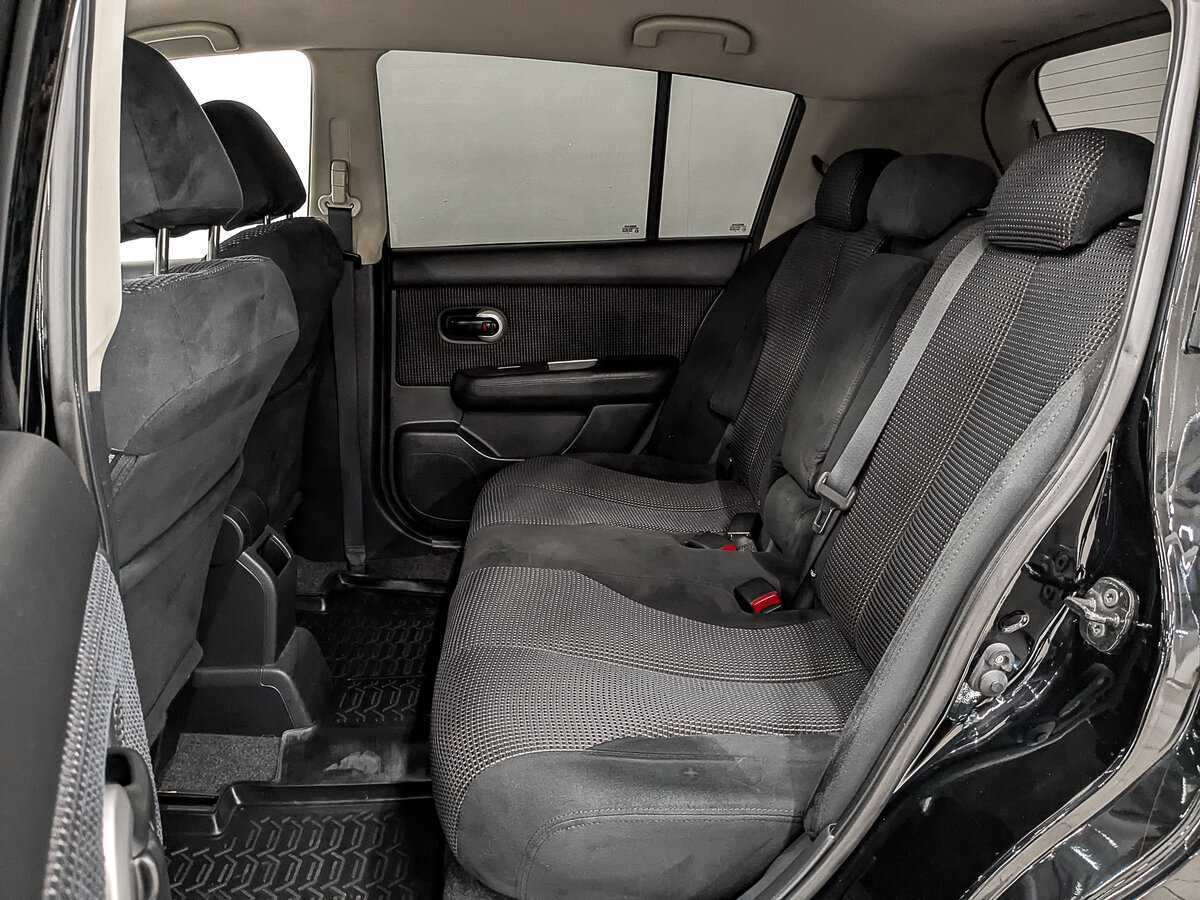 Купить Nissan Tiida с пробегом. Фото: #17