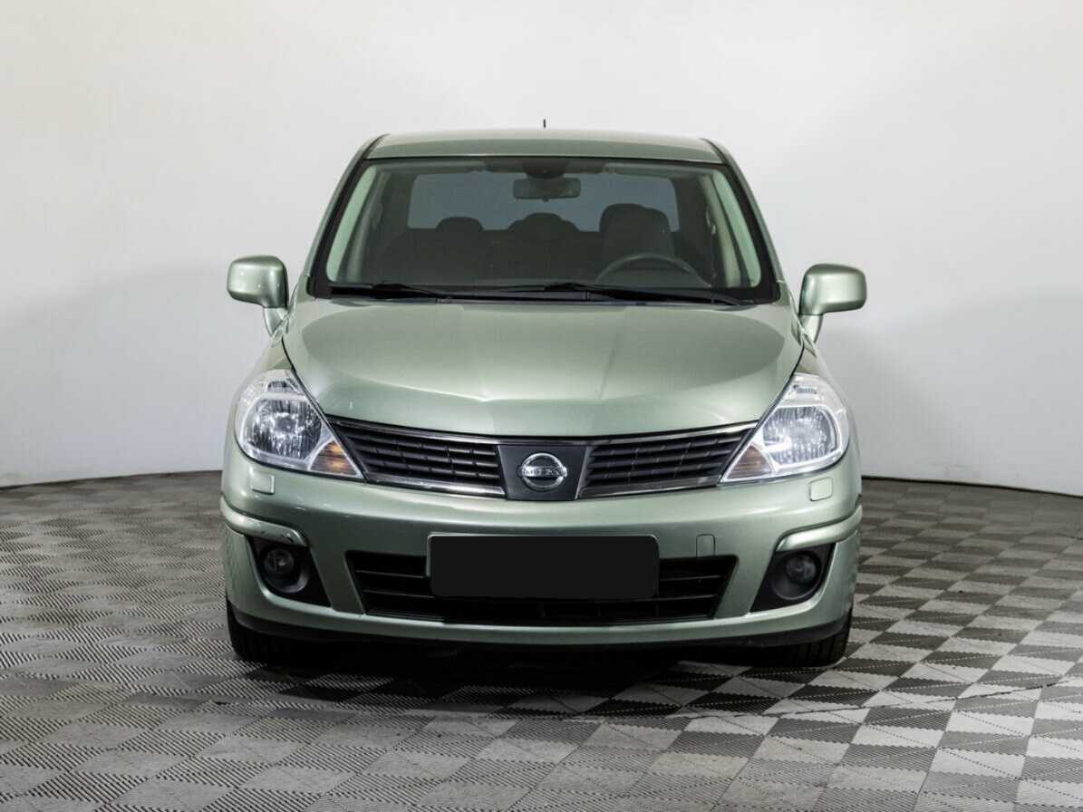 Купить Nissan Tiida с пробегом. Фото: #1