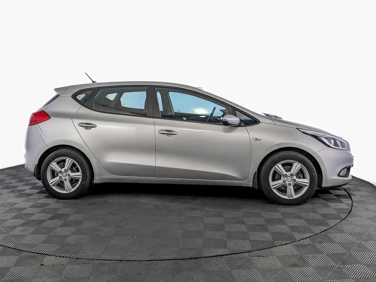 Купить Kia Ceed с пробегом. Фото: #3