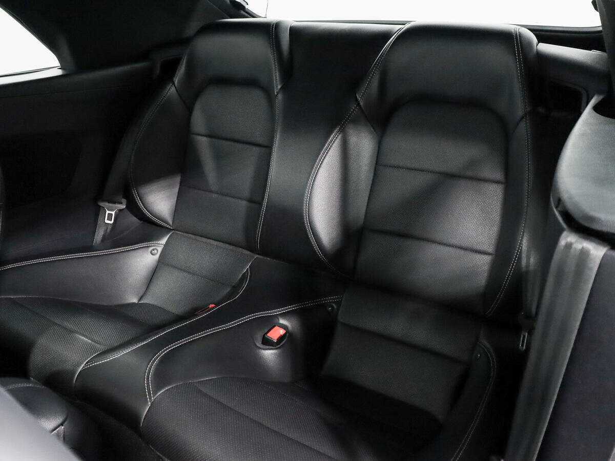 Купить Ford Mustang с пробегом. Фото: #15