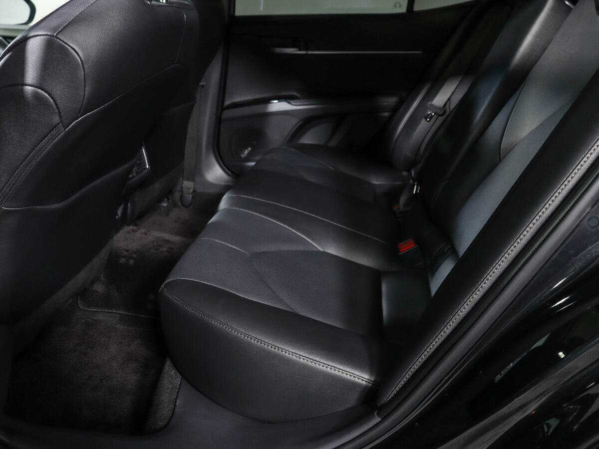 Купить Toyota Camry с пробегом. Фото: #8