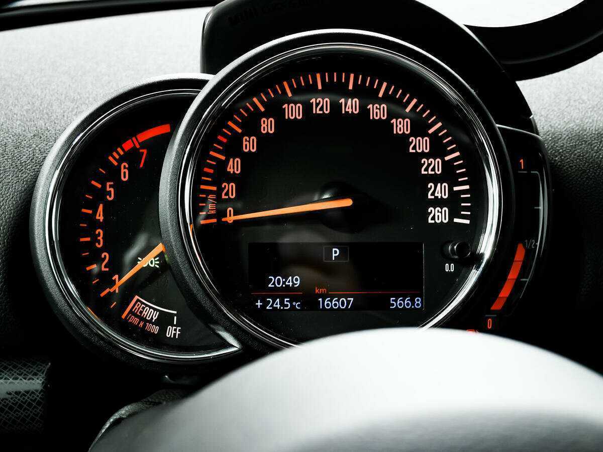 Купить Mini Clubman с пробегом. Фото: #9