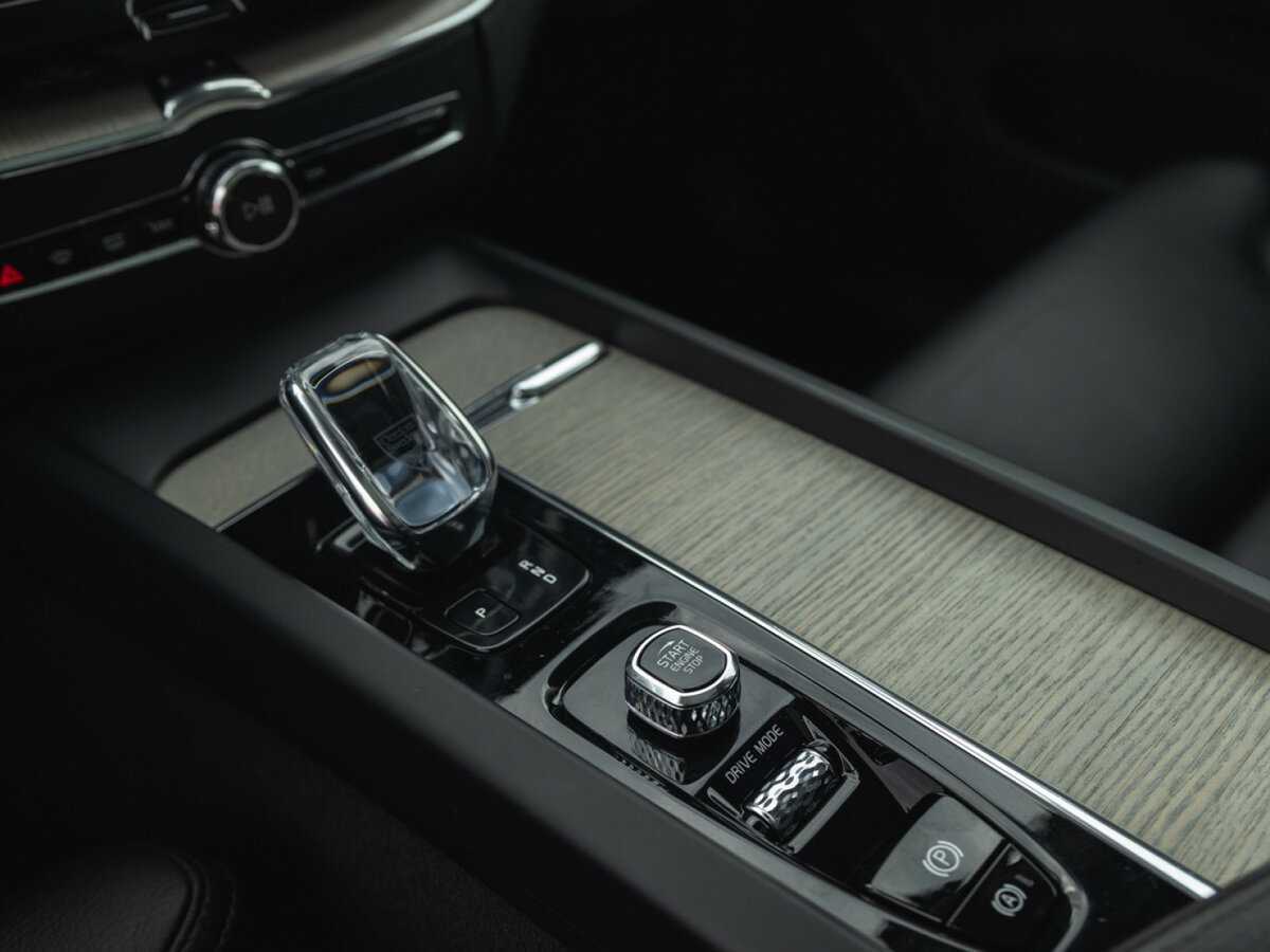 Купить Volvo XC60 с пробегом. Фото: #23