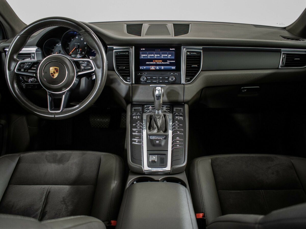 Купить Porsche Macan с пробегом. Фото: #10